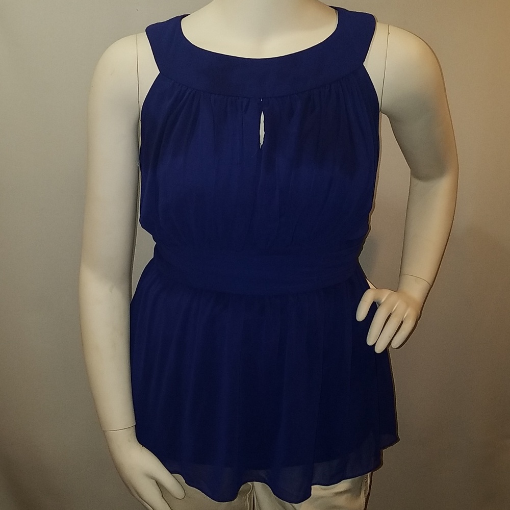 LB Sleeveless Blouse